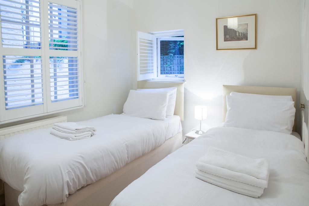 Victoria Station Apartment Лондон Экстерьер фото