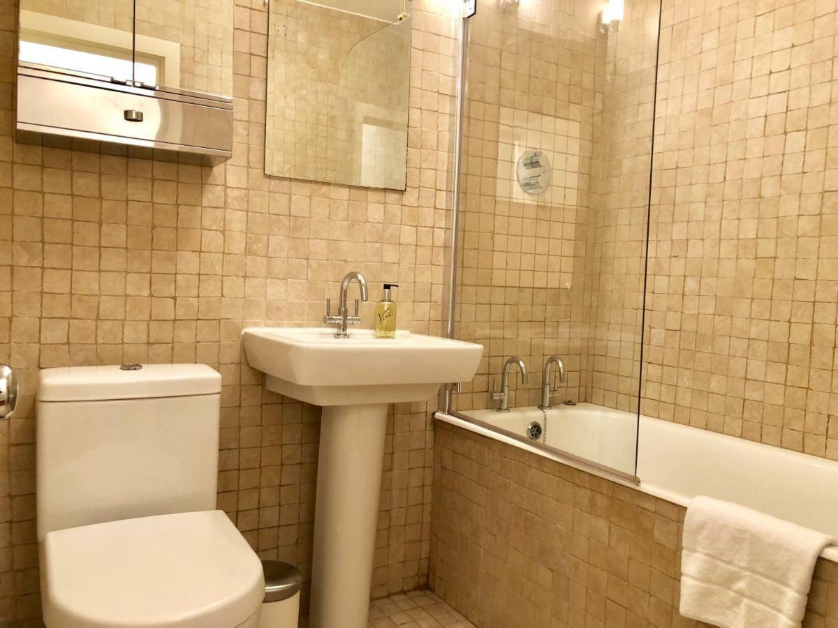 Victoria Station Apartment Лондон Экстерьер фото